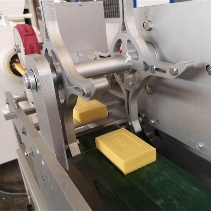 Macchina per la Produzione di  - Candle Making Machine recensione e prezzo